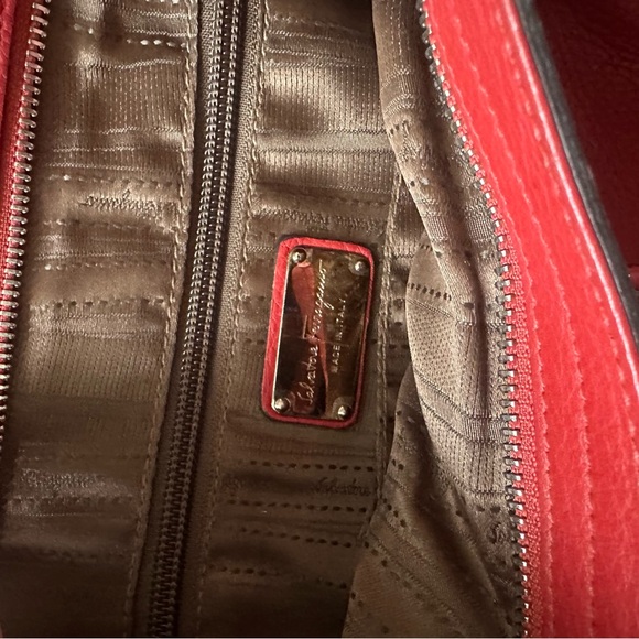 Salvatore Ferragamo bag - Picture 6 of 7